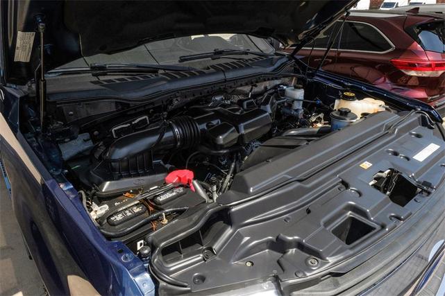 Photo of 2018 BLUE JEANS METALLIC Ford F-250