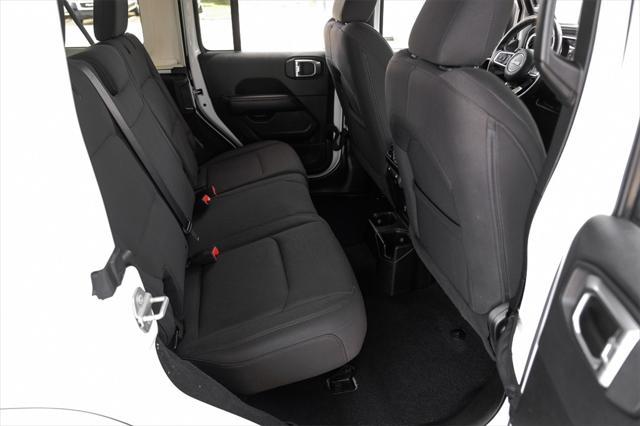 Photo of 2018 Bright White Clearcoat Jeep Wrangler Unlimited