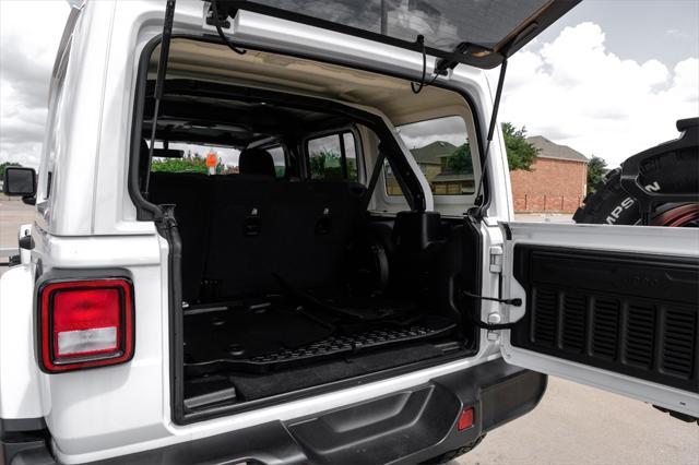 Photo of 2018 Bright White Clearcoat Jeep Wrangler Unlimited
