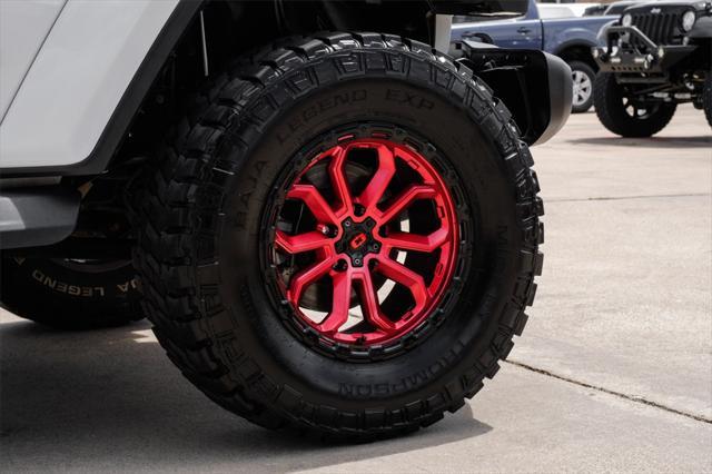 Photo of 2018 Bright White Clearcoat Jeep Wrangler Unlimited