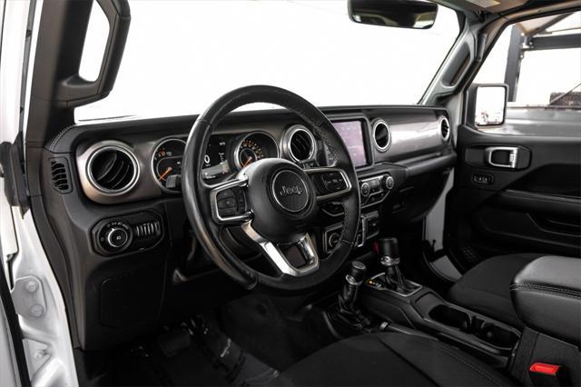 Photo of 2018 Bright White Clearcoat Jeep Wrangler Unlimited