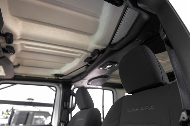 Photo of 2018 Bright White Clearcoat Jeep Wrangler Unlimited