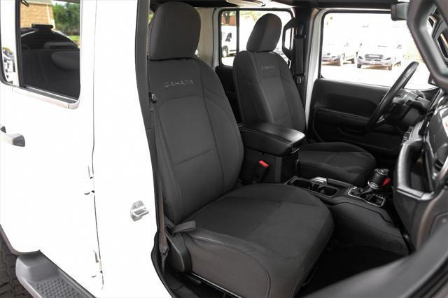 Photo of 2018 Bright White Clearcoat Jeep Wrangler Unlimited