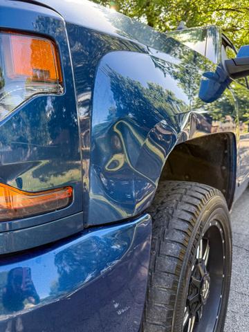 Photo of 2017 Blue Chevrolet Silverado 1500