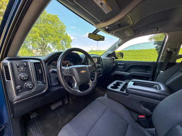 Photo of 2017 Blue Chevrolet Silverado 1500