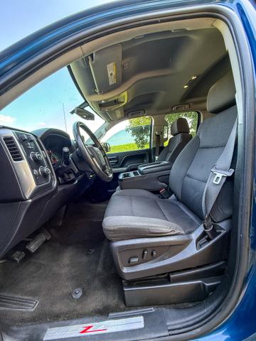 Photo of 2017 Blue Chevrolet Silverado 1500