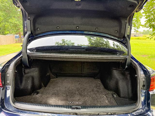 Photo of 2015 Blue Lexus IS 250