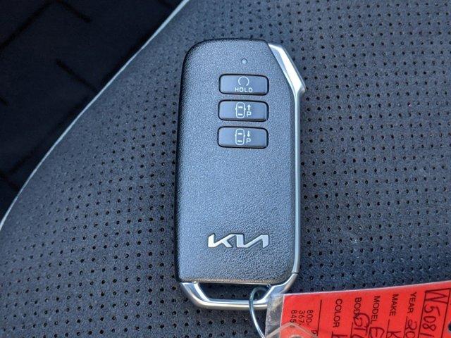 Photo of 2022 Aurora Black Pearl Kia EV6