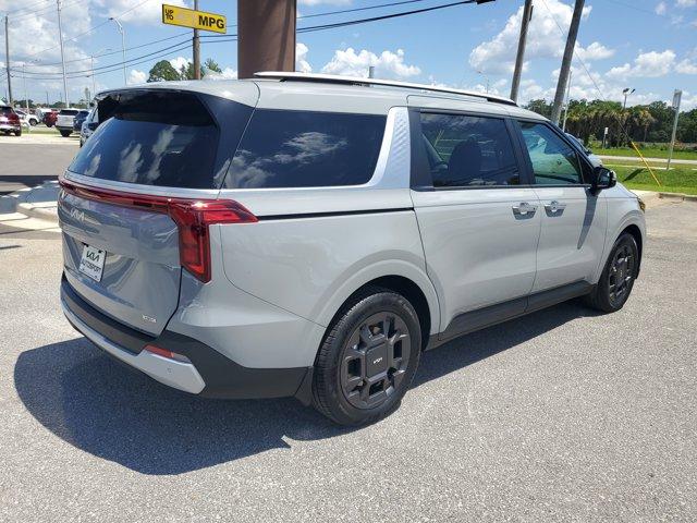 Photo of 2026 Ceramic Silver Kia Carnival Hybrid