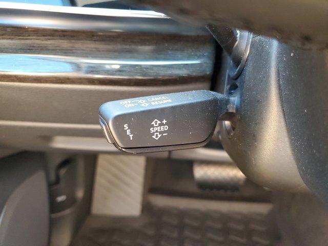 Photo of 2022 White Audi Q7