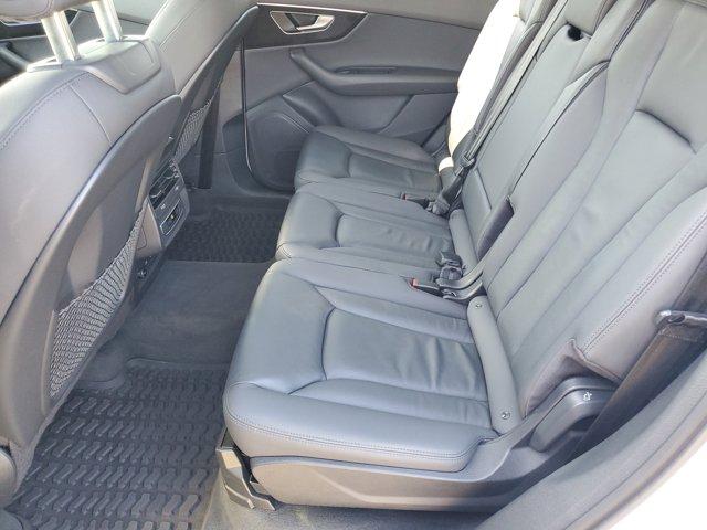 Photo of 2022 White Audi Q7