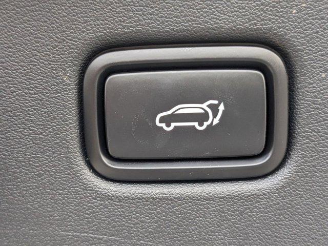 Photo of 2023 Snow White Pearl Kia EV6