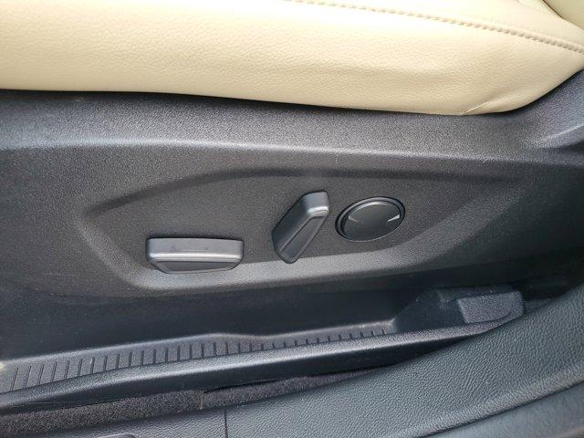 Photo of 2024 Black Metallic Ford Edge
