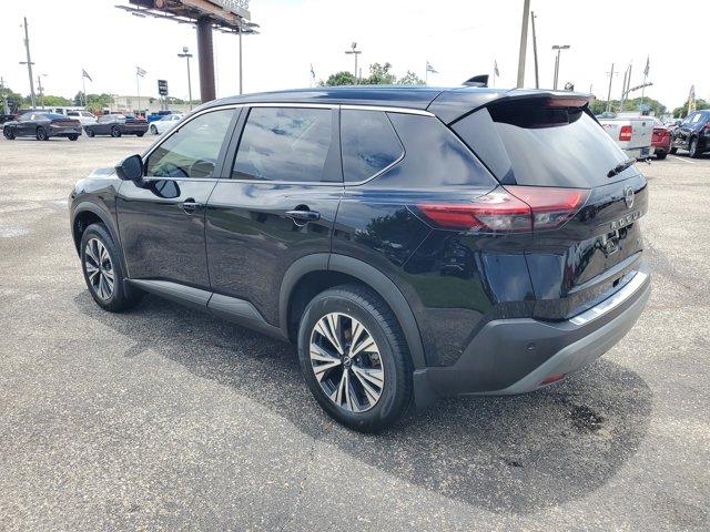 Photo of 2023 Super Black Nissan Rogue