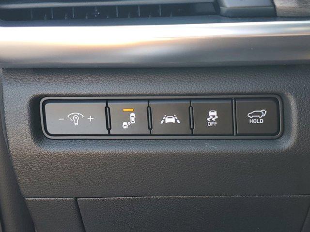 Photo of 2021 Glacial White Pearl Kia Telluride