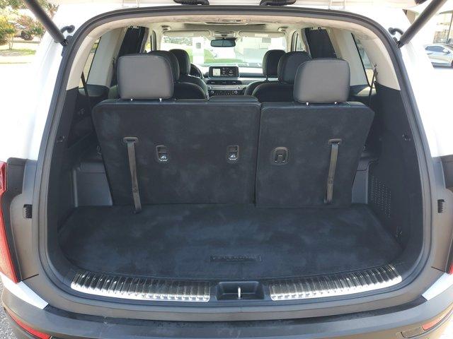 Photo of 2021 Glacial White Pearl Kia Telluride