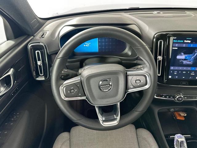 Photo of 2023 Onyx Black Metallic Volvo C40 Recharge Pure Electric