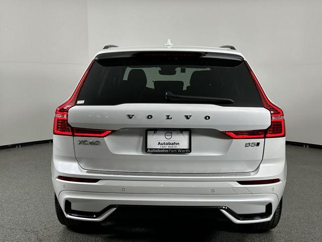 Photo of 2025 White Volvo XC60