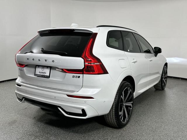 Photo of 2025 White Volvo XC60