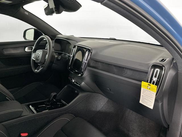 Photo of 2024 COL73400 Volvo C40 Recharge Pure Electric