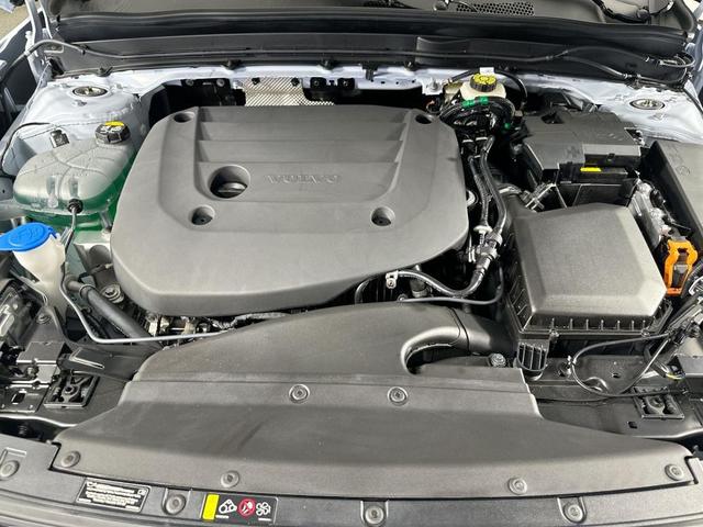 Photo of 2026 Cloud 9 White Volvo XC40