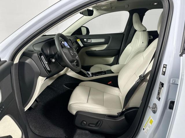 Photo of 2026 Cloud 9 White Volvo XC40