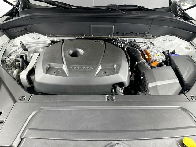 Photo of 2025 COL70700 Volvo XC90 Plug-In Hybrid