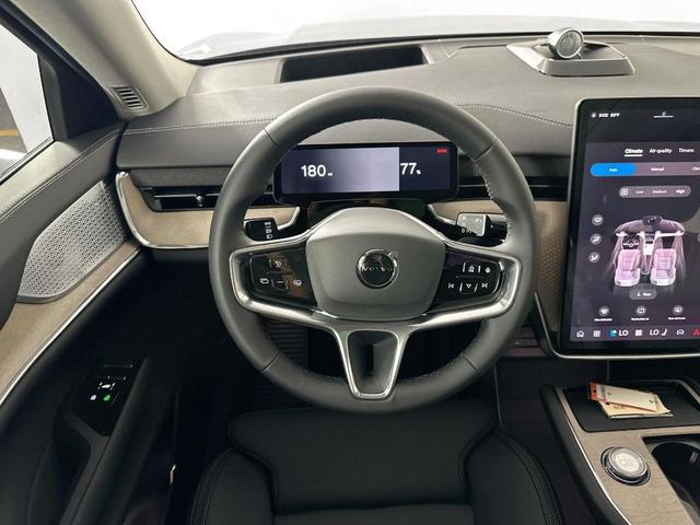Photo of 2025 COL72300 Volvo EX90