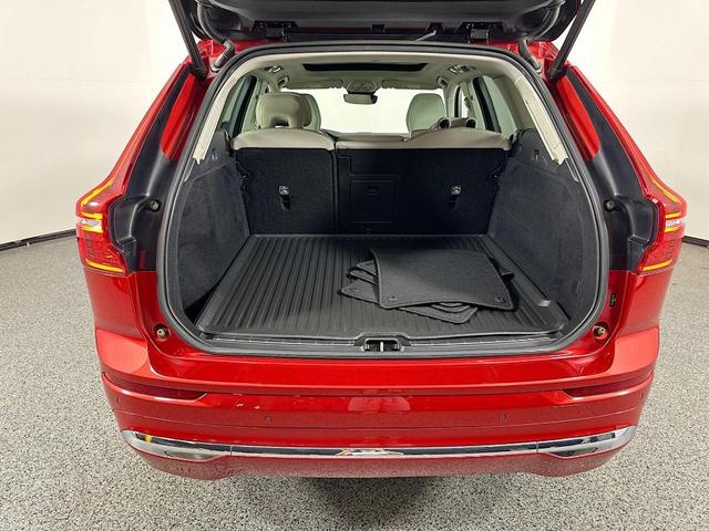 Photo of 2023 Fusion Red Metallic Volvo XC60
