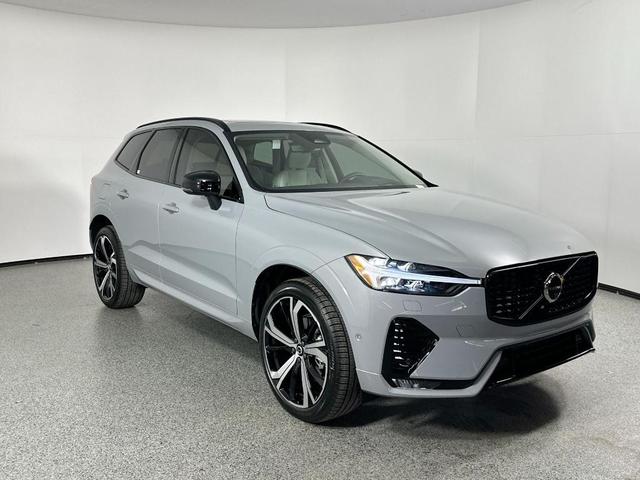 Photo of 2025 Metallic Volvo XC60