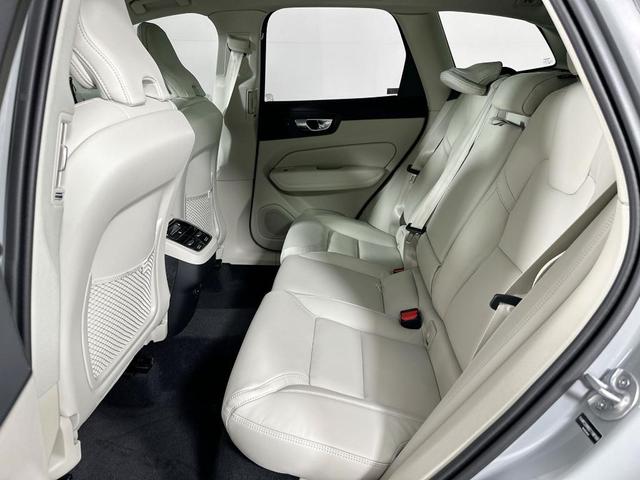 Photo of 2025 Metallic Volvo XC60