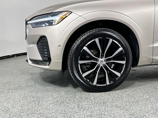 Photo of 2025 Bright Volvo XC60