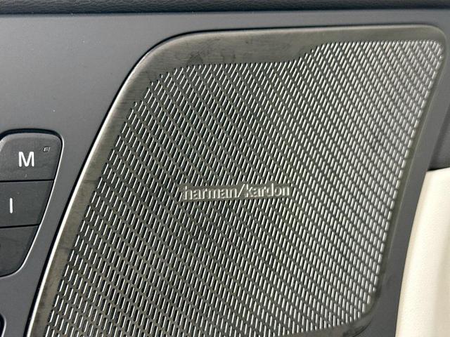 Photo of 2025 Bright Volvo XC60