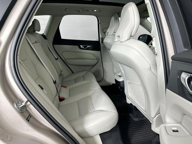 Photo of 2025 Bright Volvo XC60
