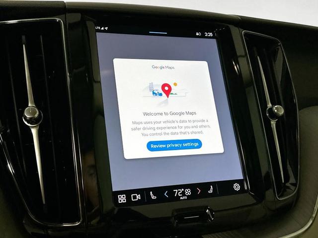 Photo of 2025 Black Volvo XC60 Plug-In Hybrid