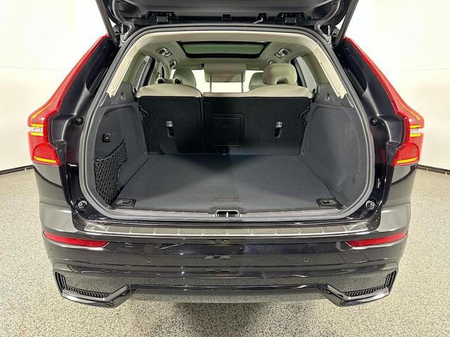Photo of 2025 Black Volvo XC60 Plug-In Hybrid