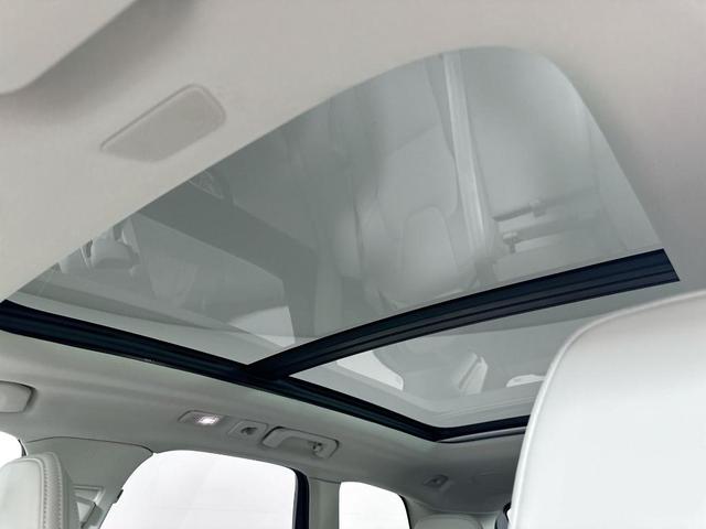 Photo of 2025 Bright Volvo XC60