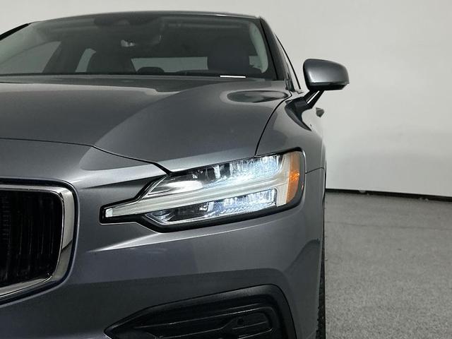 Photo of 2020 Osmium Gray Metallic Volvo S60