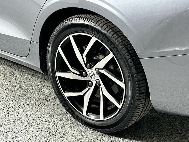 Photo of 2020 Osmium Gray Metallic Volvo S60
