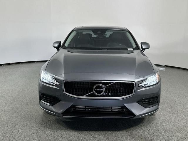 Photo of 2020 Osmium Gray Metallic Volvo S60