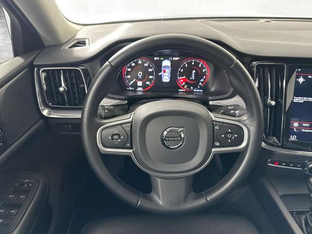 Photo of 2020 Osmium Gray Metallic Volvo S60
