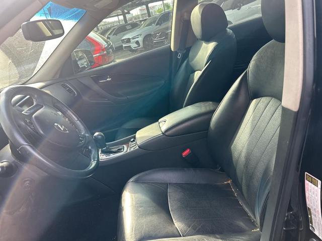 Photo of 2017 Black INFINITI QX50
