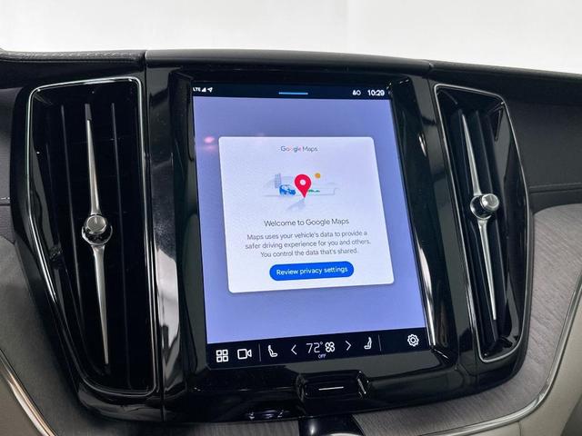 Photo of 2025 Gray Volvo XC60 Plug-In Hybrid