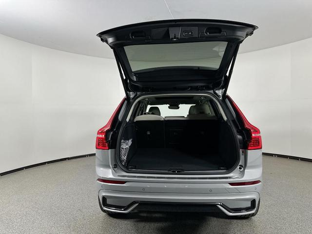 Photo of 2025 Gray Volvo XC60 Plug-In Hybrid