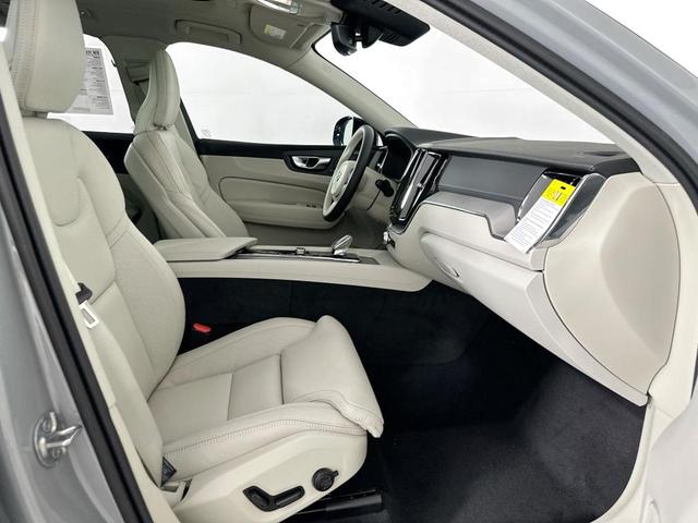 Photo of 2025 Gray Volvo XC60 Plug-In Hybrid