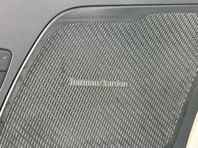 Photo of 2025 Gray Volvo XC60 Plug-In Hybrid