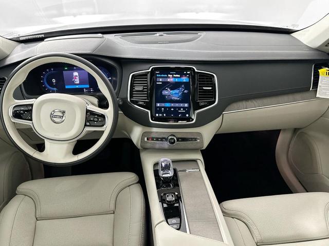 Photo of 2025 Blue Volvo XC90 Plug-In Hybrid
