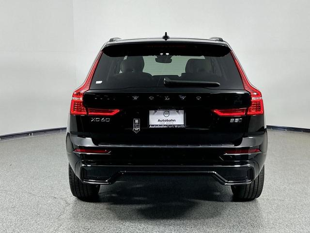 Photo of 2025 Onyx Black Metallic Volvo XC60