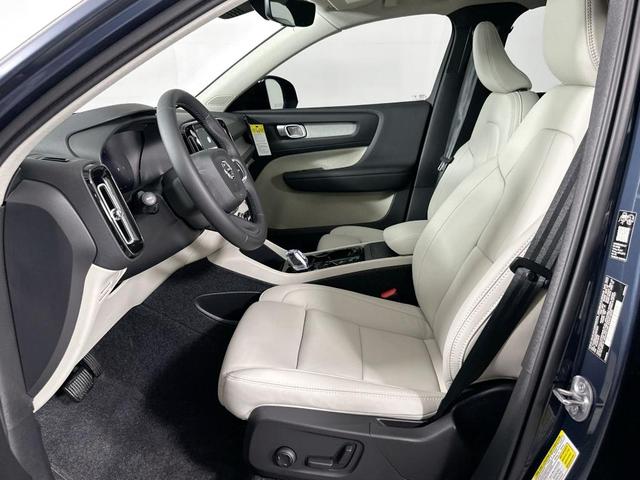 Photo of 2026 Denim Blue Volvo XC40