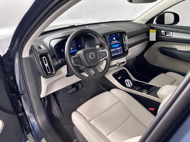 Photo of 2026 Denim Blue Volvo XC40